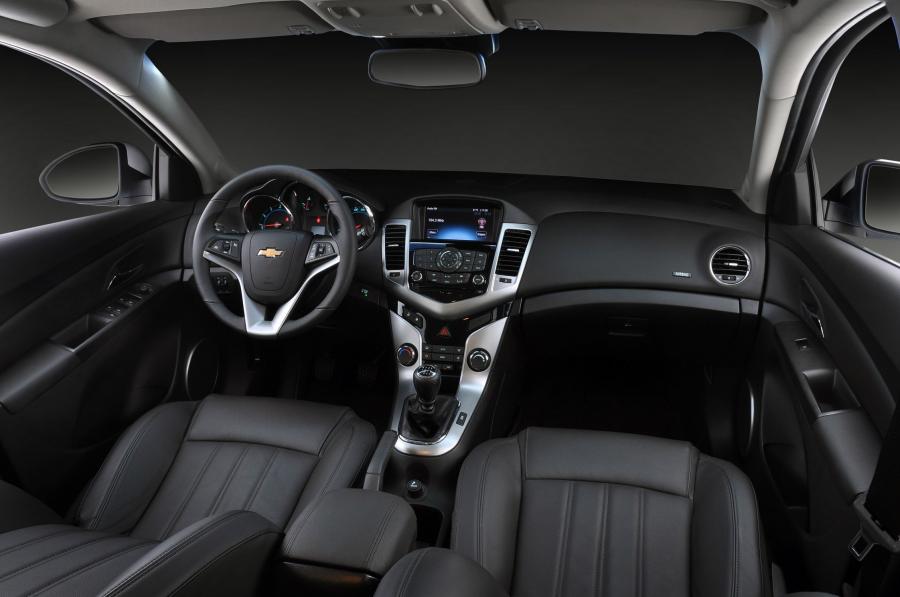  Chevrolet Cruze Sport6 2012 года  (фото 25 из 63)